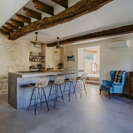 Hébergement de vacances Maison Luzienne Charming Cabara