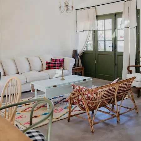 Maison Luzienne Charming Hébergement de vacances Cabara